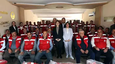 Muğla'da Muhtarlara Afet Yeleği Dağıtımı