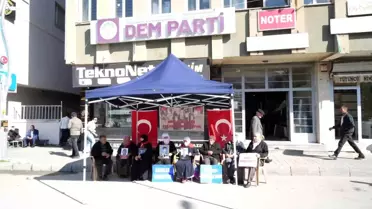 Muş'ta Evlat Nöbeti Devam Ediyor