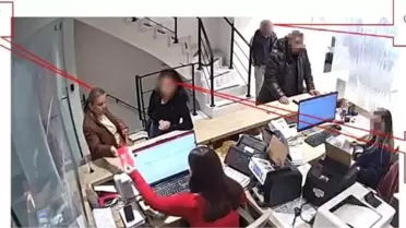 Doktordan 79 yaşındaki kadına korkunç tuzak! Bakımevinden valiz dolusu para çıktı