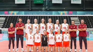 A Milli Kadın Voleybol Takımı İran'ı 3-0 Yendi