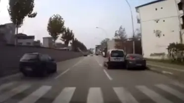 Bursa'da Trafik Kazaları Kameralara Yansıdı