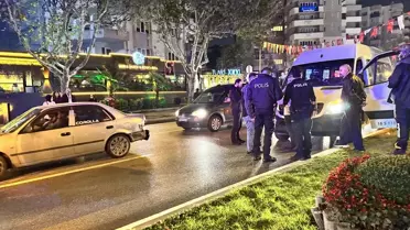 Bursa'da Servis Minibüsü Yayaya Çarptı