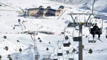 Davraz Kayak Merkezi'nde Kar Makineleriyle Sezon Uzatılacak