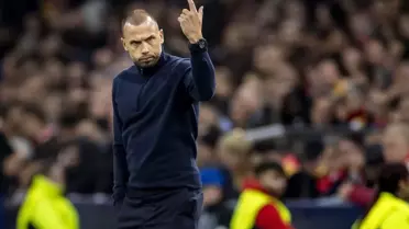 Yollar ayrıldı! Galatasaray'a mağlup olan Ajax'ta fatura John Heitinga'ya kesildi