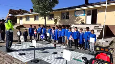 Kars'ta Jandarma'dan Öğrencilere Trafik Eğitimi