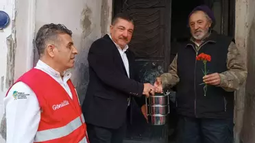 Kızılay Çalışanına Saldırı, Yemek Dağıtımı Devam Ediyor