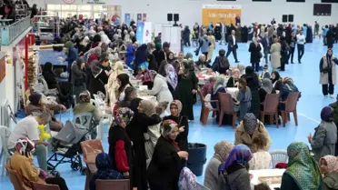 Samsun'da Gazze için Hayır Çarşısı Büyük İlgi Gördü