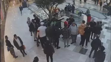 Futbolcuya AVM'de Silahlı Tehdit