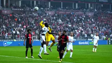 Samsunspor-Hamrun Maçı Golsüz Başladı