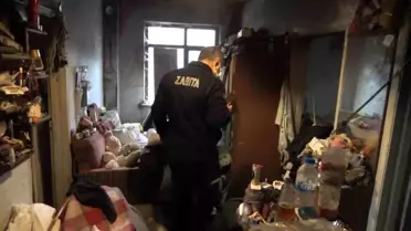 Bursa'da Yaşlı Adamın Evi Çöplüğe Döndü