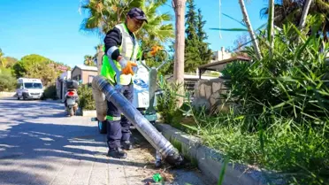 Bodrum Belediyesi Çevreci Elektrikli Yol Süpürme Araçlarını Hizmete Aldı