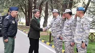 Vali Bakan 5. Ana Jet Üs Komutanlığını Ziyaret Etti