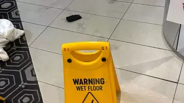 Melbourne Havalimanı'nda Şarj Cihazı Yangını