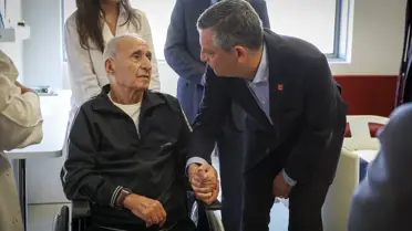 Özgür Özel, Hikmet Çetin'i Ziyaret Etti