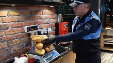 Böyle esnaflar da var! Ekmeği tartıya koyan ekipler, işletme sahibine teşekkür etti