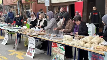Gerze'de Filistin'e Destek Hayır Çarşısı Açıldı