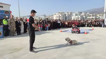 Jandarmadan Öğrencilere Fidan Dikimi