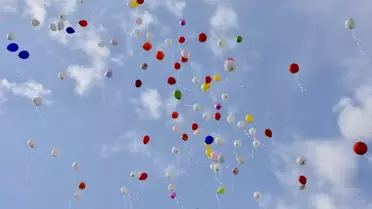 Mirza'nın Sevinci: Balonlar Gökyüzüne Uçtu