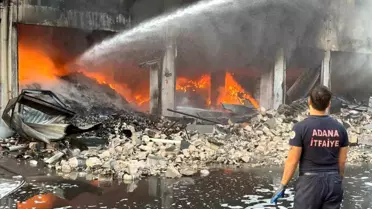 Adana'da Hırdavat Dükkanında Yangın