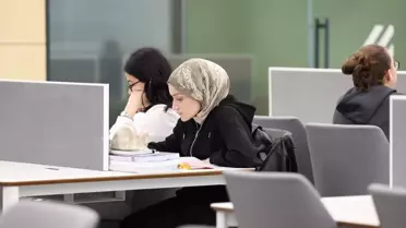 Bağcılar'da Nurullah Genç Kütüphanesi Açıldı