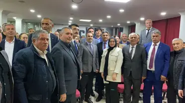 Bakan Kacır, Iğdır'da Çocuklara Oyuncak Togg Hediye Etti