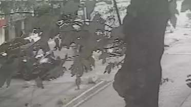 İstanbul'un göbeğinde iş insanına dayak! O anlar kamerada