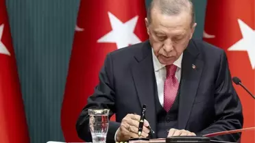 Cumhurbaşkanı Erdoğan imzaladı! 2 kişinin mal varlıkları dondurulma kararı kaldırıldı