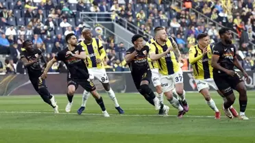 Fenerbahçe Kayserispor'u Ağırlıyor