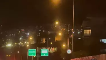 İzmir'de Motosikletler Tek Teker Üzerinde