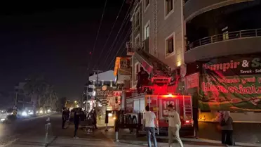 Hatay'da Evde Mahsur Kalan Bebek Kurtarıldı