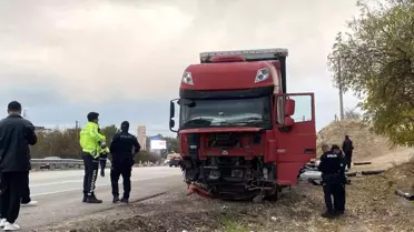 Burdur'da Kavşak Kazası: Tır Sürücüsü Tutuklandı