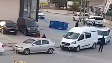 Malatya'da Balkondan Düşen Koruma Memuru Hayatını Kaybetti