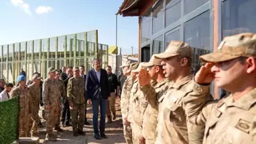 Hakkari'de Askeri Üs Ziyareti