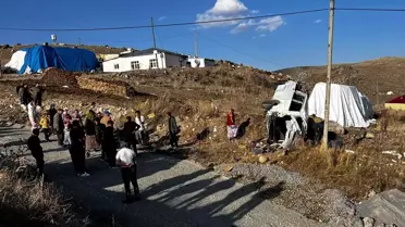 Ardahan'da Araç Devrildi: 2 Yaralı