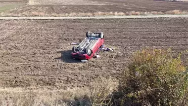 Çorum'da Tarlaya Devrilen Otomobilde Sürücü Hafif Yaralandı