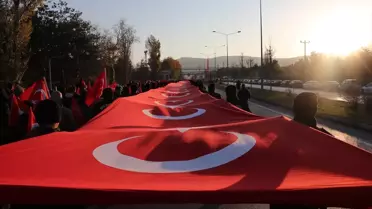 Erzurumlular Aziziye Destanı'nın 148. yılında 'ecdada saygı' için yürüdü