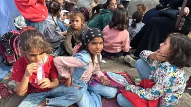Gazze'de Çocuklar Yeniden Okula