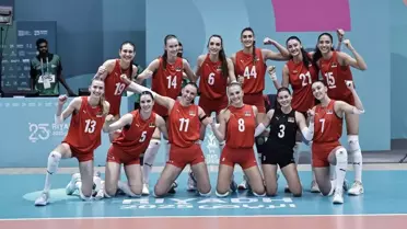 Kadın Voleybol Takımımız Üçte Üç Yaptı