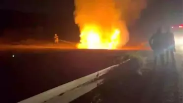 Hatay'da Otomobil Yanarak Kül Oldu