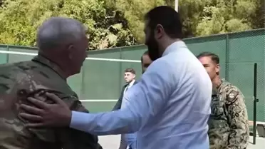 Suriye Lideri ABD'li Genelcilerle Basketbol Oynadı