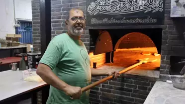 Hatay'da Fırıncı Deprem Anında Lavaşları Kurtardı