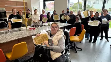 Sakarya'da Engelli Bireylerin Ailelerine Yönelik Balmumlu Kumaş Atölyesi