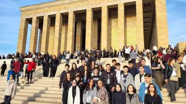 Küçükçekmece Belediyesi'nden Anıtkabir'e Anma Gezisi