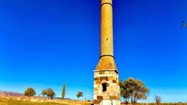 Kırık Minare: Tarihin Tanığı