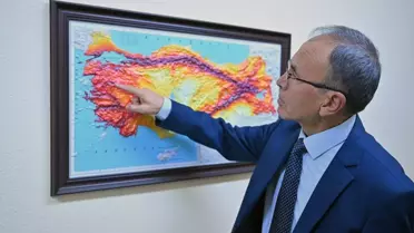 Balıkesir Sındırgı'da deprem fırtınası! Son 3 ayda 15 bini aşkın deprem kaydedildi