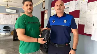 Zabıta Ekipleri Kaybolan Çantayı Sahibine Teslim Etti