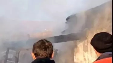 Ardahan'da Ahırda Yangın: Büyük Maddi Hasar