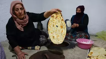 Bayburt'ta Kadınlardan İmece ile Ekmek