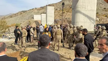 Kulp'ta Köprü İskelesi Çöktü: 3 İşçi Hayatını Kaybetti