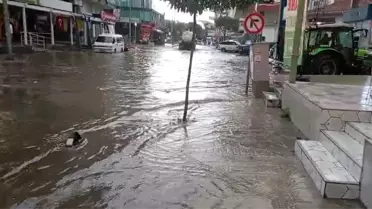 İzmir'de Kuvvetli Sağanak Yağış